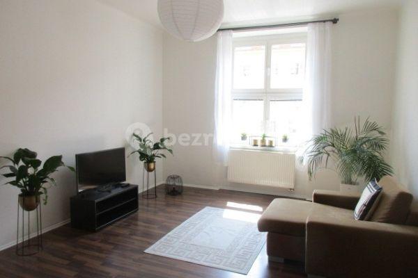 2 bedroom with open-plan kitchen flat to rent, 82 m², Vinohradská, Praha