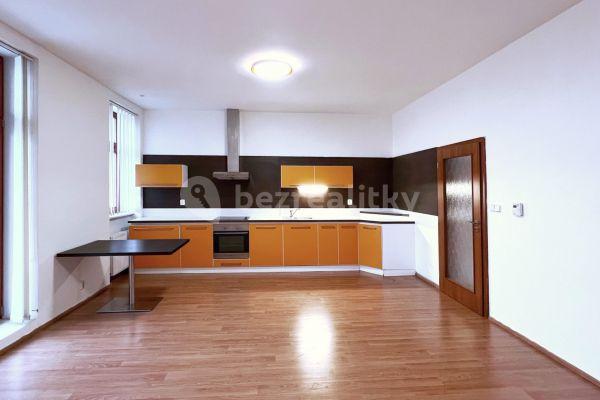 2 bedroom with open-plan kitchen flat to rent, 70 m², Hybešova, Brno