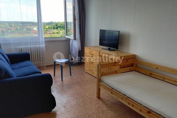 1 bedroom with open-plan kitchen flat to rent, 39 m², Kojetická, Neratovice