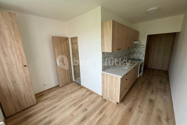 2 bedroom flat to rent, 53 m², Nádražní, Otrokovice