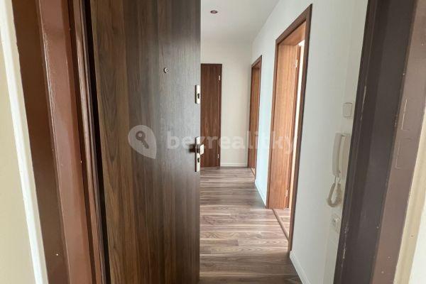 2 bedroom with open-plan kitchen flat to rent, 73 m², Zrzavého, Praha