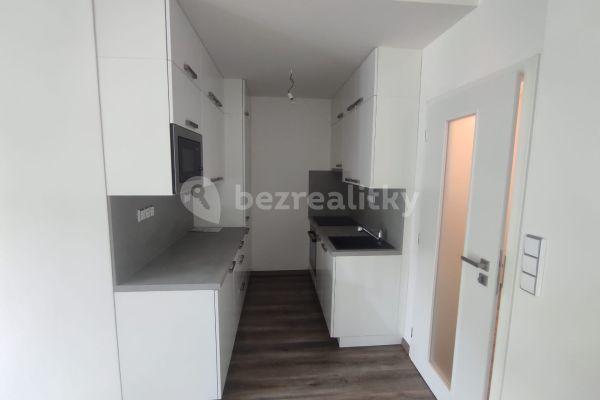 3 bedroom with open-plan kitchen flat for sale, 82 m², Španielova, Praha