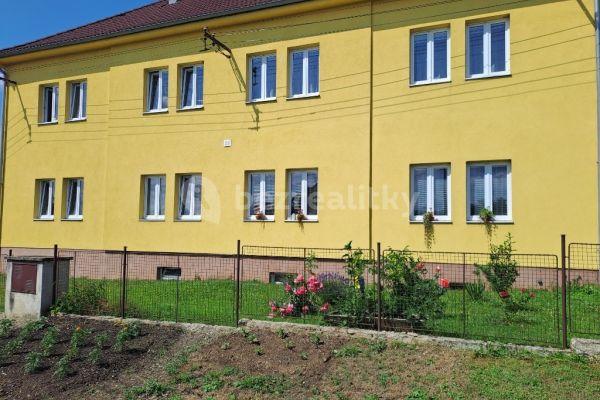 3 bedroom flat to rent, 80 m², V Topolech, Unhošť