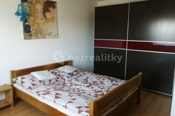 2 bedroom flat to rent, 66 m², Benešovská, Ládví