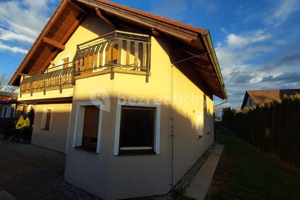 house for sale, 168 m², Na Vrškách, Zlatníky-Hodkovice