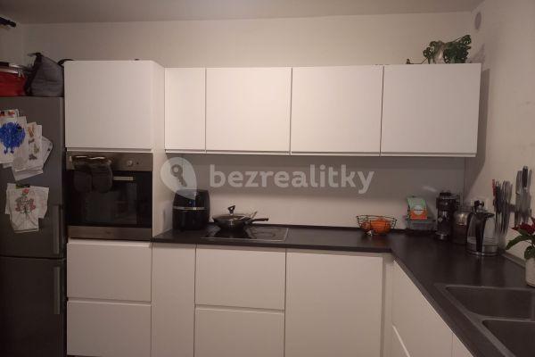 2 bedroom with open-plan kitchen flat for sale, 63 m², Molákova, Hlavní město Praha