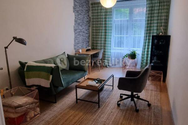 1 bedroom with open-plan kitchen flat to rent, 46 m², Chocholouškova, Praha
