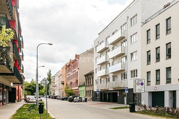 Studio flat to rent, 28 m², Poděbradova, Brno