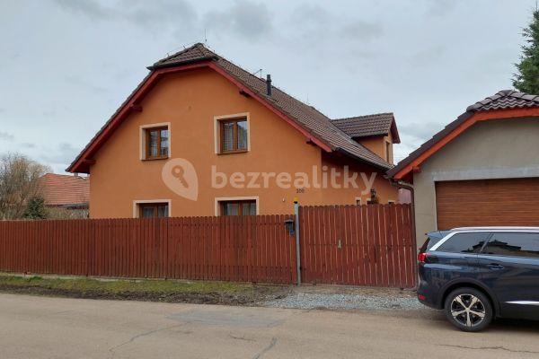 house for sale, 232 m², Kubrova, Nučice