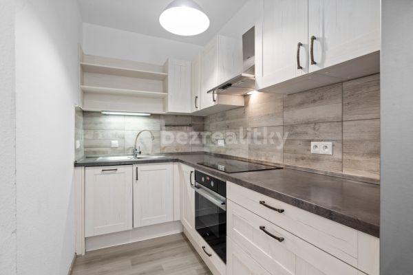 2 bedroom with open-plan kitchen flat for sale, 60 m², Generála Selnera, 