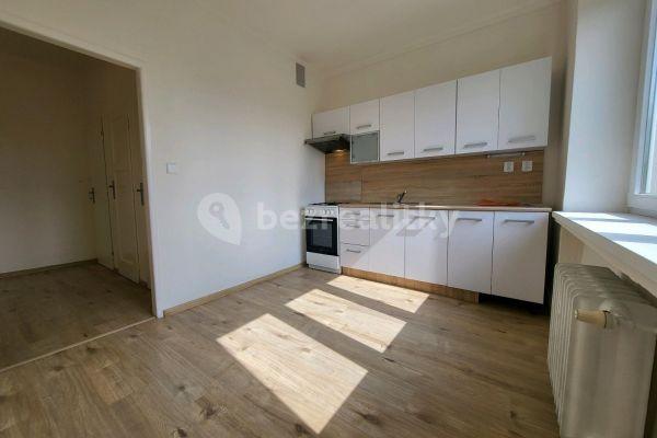 2 bedroom flat to rent, 55 m², Haškova, 