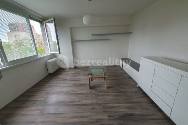 Studio flat to rent, 32 m², Dělnická, Kolín, Středočeský Region