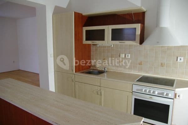 1 bedroom with open-plan kitchen flat to rent, 68 m², Butovská, Jičín