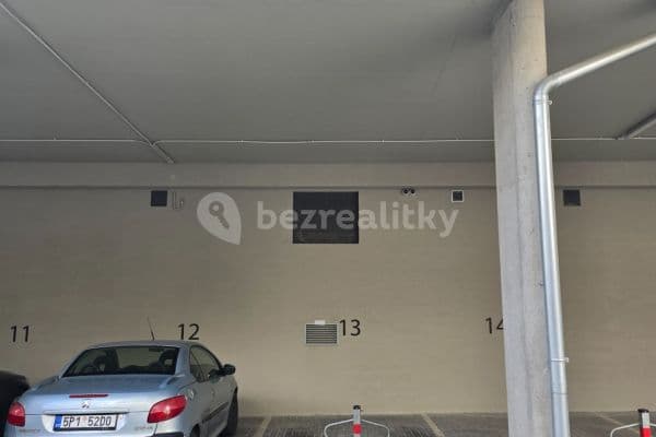 garage to rent, 15 m², Olgy Havlové, Hlavní město Praha