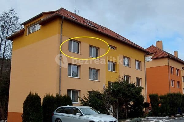 3 bedroom flat for sale, 66 m², V Drahách, Luhačovice