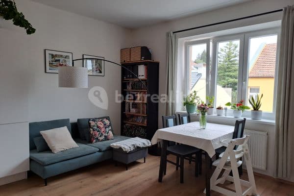 2 bedroom with open-plan kitchen flat for sale, 66 m², Mozolky, Brno