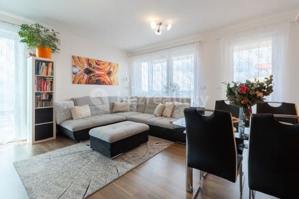 2 bedroom with open-plan kitchen flat for sale, 84 m², Miroslava Hajna, 