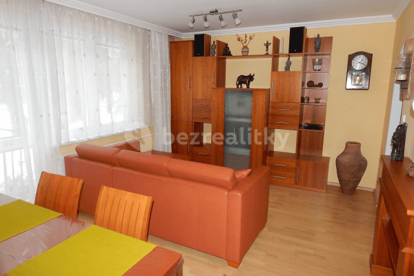 2 bedroom with open-plan kitchen flat to rent, 53 m², Svojšovická, Praha 2 bedroom with open-plan kitchen flat to rent, 53 m², Svojšovická, Praha
