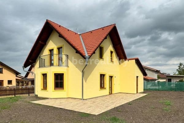 house for sale, 102 m², Pod Vinicí, Postřižín