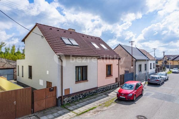 house for sale, 66 m², V Jezírkách, Kolín, Středočeský Region