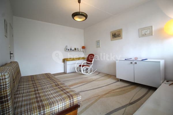 2 bedroom flat for sale, 61 m², Závodu míru, Karlovy Vary, Karlovarský Region