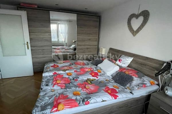 3 bedroom flat to rent, 77 m², Dobrovského, Nový Bor