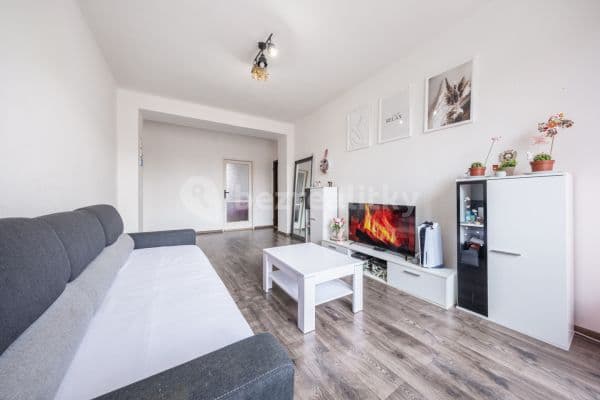 3 bedroom flat for sale, 65 m², Mjr. Šulce, Chomutov, Ústecký Region