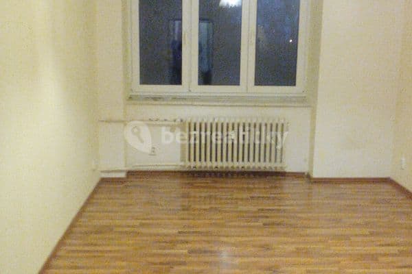 Studio flat for sale, 26 m², V Mezihoří, Praha