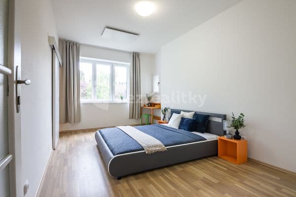 1 bedroom with open-plan kitchen flat for sale, 47 m², Krátká, 