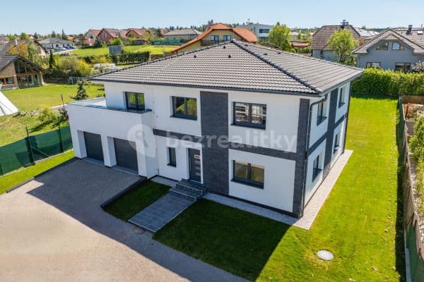 house for sale, 330 m², Na Lukách, 
