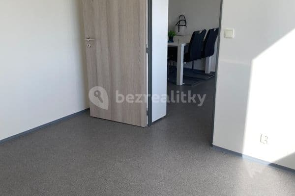 1 bedroom with open-plan kitchen flat to rent, 35 m², Veverkova, Hradec Králové 1 bedroom with open-plan kitchen flat to rent, 35 m², Veverkova, Hradec Králové