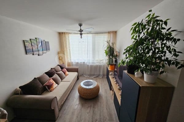 1 bedroom with open-plan kitchen flat for sale, 43 m², Borovanského, Praha