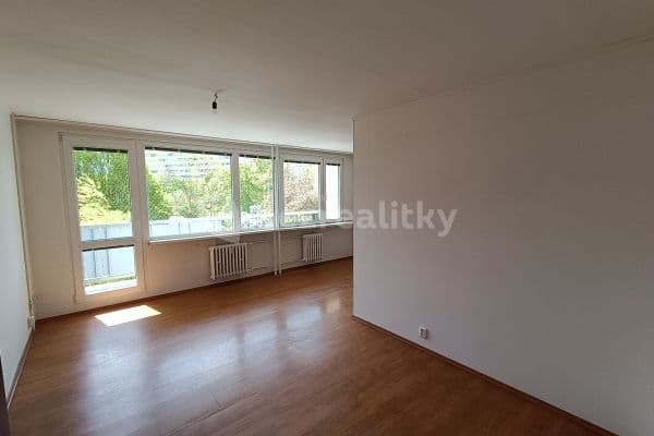 2 bedroom with open-plan kitchen flat to rent, 71 m², Novodvorská, Praha