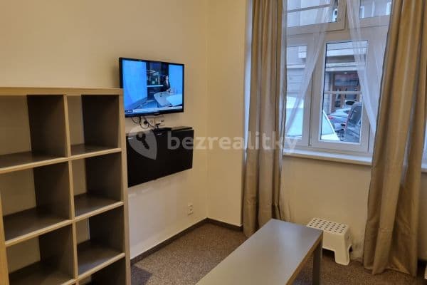 Studio flat to rent, 25 m², Poupětova, Prague, Prague