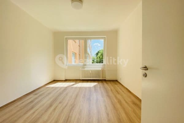 2 bedroom flat to rent, 45 m², Tovární, 