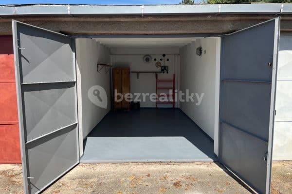 garage for sale, 18 m², Třískalova, Brno