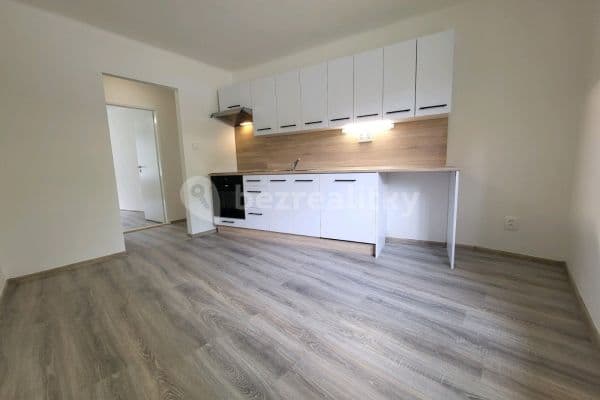 3 bedroom flat to rent, 73 m², U Stromovky, 