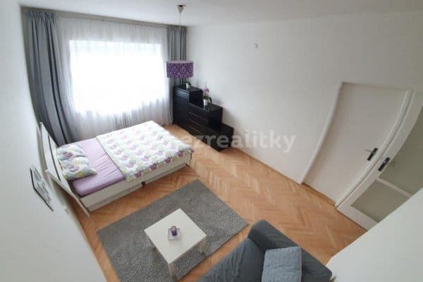 1 bedroom with open-plan kitchen flat to rent, 50 m², Ortenovo náměstí, Praha