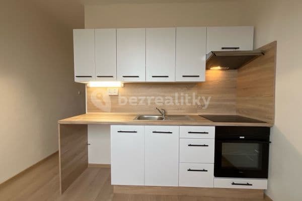 2 bedroom flat to rent, 47 m², nám. Republiky, 