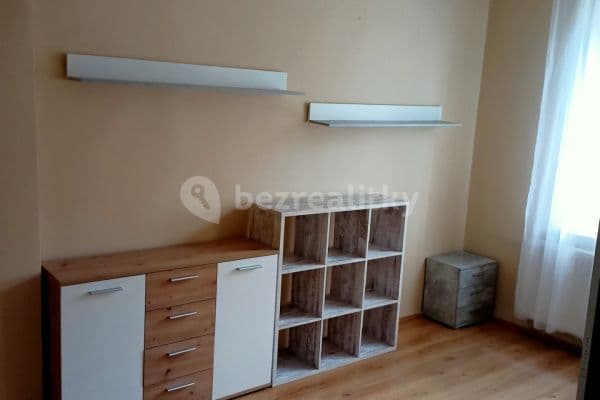 1 bedroom with open-plan kitchen flat to rent, 42 m², 1. máje, Karlovy Vary