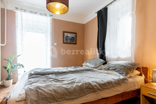 4 bedroom flat to rent, 100 m², Karlova, Jílové u Prahy