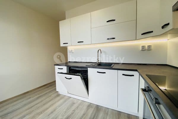 3 bedroom flat to rent, 75 m², E. F. Buriana, 