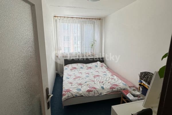 3 bedroom flat to rent, 15 m², Odlehlá, Prague