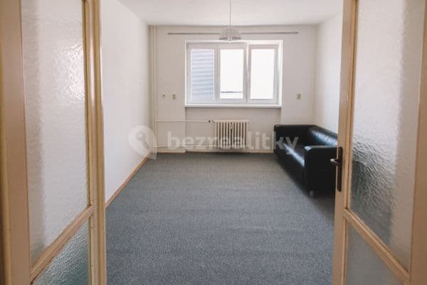 2 bedroom flat to rent, 60 m², Železničního pluku, Pardubice