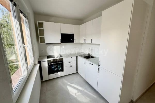 2 bedroom flat to rent, 58 m², Na Vrcholu, Hlavní město Praha