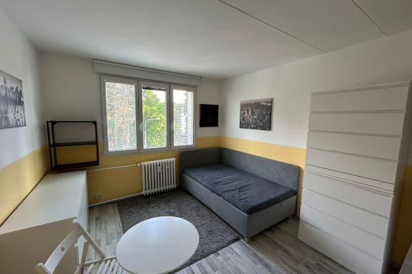 Studio flat to rent, 20 m², Gercenova, Praha Studio flat to rent, 20 m², Gercenova, Praha