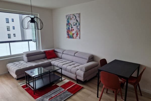 1 bedroom with open-plan kitchen flat to rent, 55 m², Kolbenova, Praha 1 bedroom with open-plan kitchen flat to rent, 55 m², Kolbenova, Praha