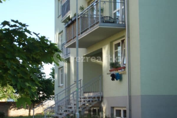1 bedroom with open-plan kitchen flat to rent, 47 m², Dubová, Pardubice 1 bedroom with open-plan kitchen flat to rent, 47 m², Dubová, Pardubice