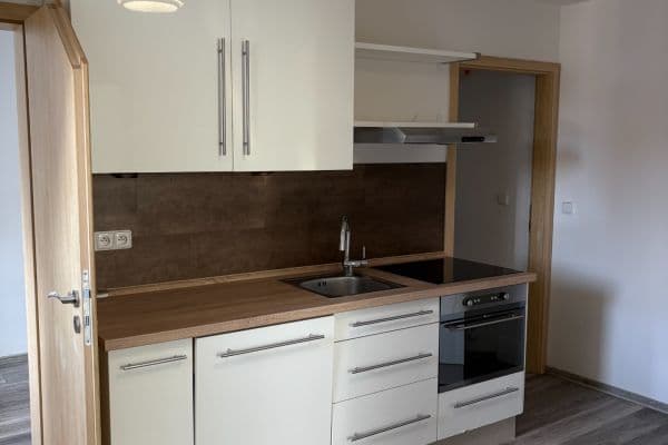2 bedroom flat to rent, 60 m², Moskevská, Karlovy Vary 2 bedroom flat to rent, 60 m², Moskevská, Karlovy Vary