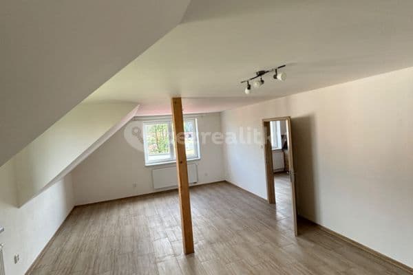 3 bedroom flat to rent, 130 m², Kollárova, Kladno 3 bedroom flat to rent, 130 m², Kollárova, Kladno